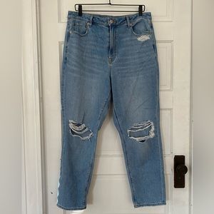 American Eagle | Ripped Mom Jeans
